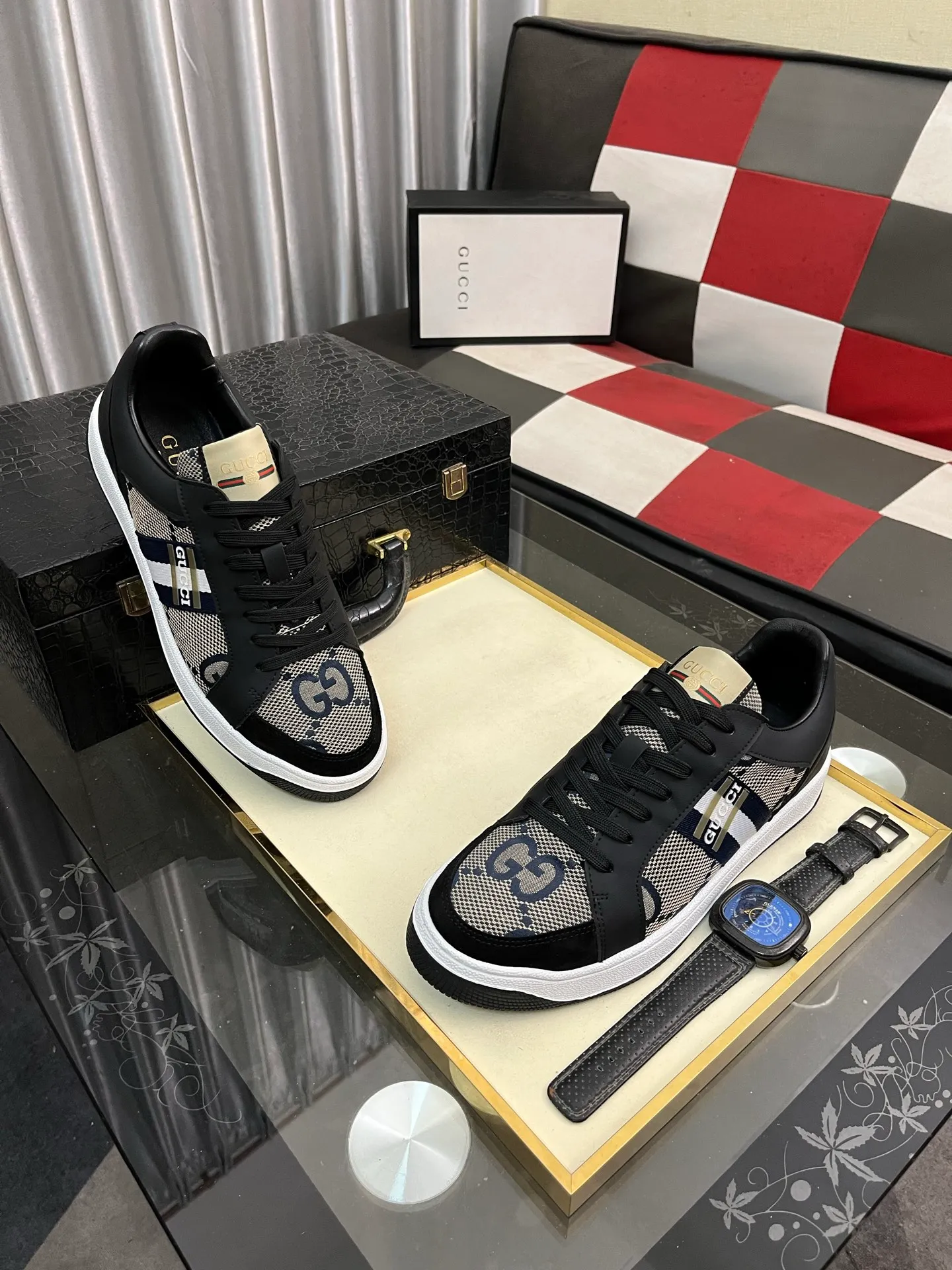 Men's Men's Shoes 💰400⌚️⌚️【GUCCI】Gucci men's latest white shoe series casual shoes! The official website is built 1:1. Upper: Made of imported cowhide, with electric embroidery ➕Inner lining: Made of high-quality first-layer pigskin, soft and comfortable. Picky material selection and exquisite workmanship give you the best enjoyment. Size: 38-444️⃣Colors available